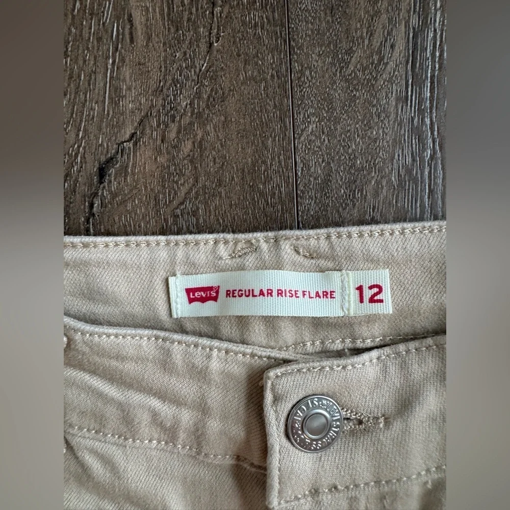 Levi's Regular Rise Flare Jeans, girls size 12, khaki